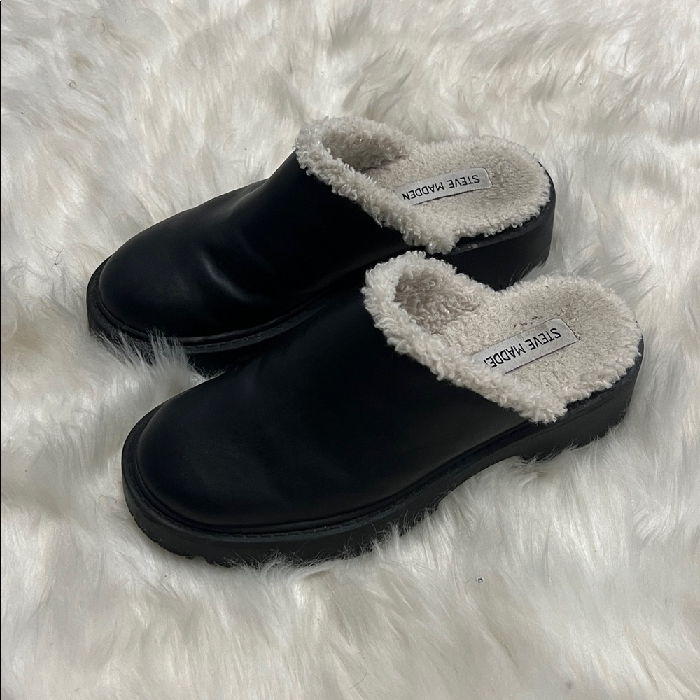 Steve Madden fur lined clogs